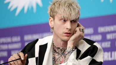 Machine Gun Kelly Gets Accused Of Using A Kill Switch To Mute His Guitar During Live Shows, Yours Truly, Machine Gun Kelly, December 8, 2022