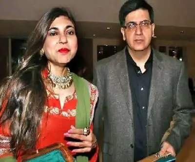 Alka Yagnik Biography: Age, Husband, Daughter, Net Worth, Family &Amp; Frequently Asked Questions, Yours Truly, Artists, December 4, 2022