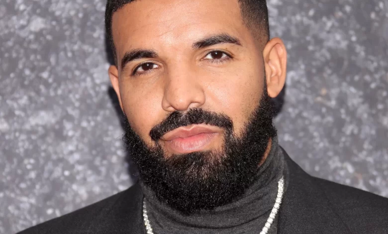 Biggest Hot 100 Fall-Off Record: Drake Ties Kendrick Lamar With “Texts Go Green”, Yours Truly, News, September 24, 2022
