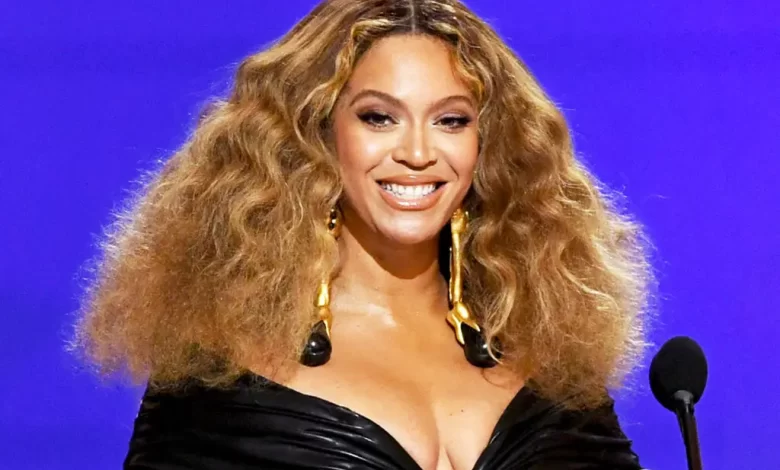 “Break My Soul” Earns Beyoncé Her 1St Top 10 Single In 6 Years, Yours Truly, News, October 4, 2022