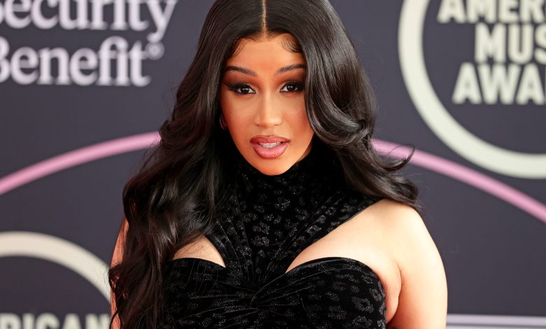 Watch! Cardi B Taps Megan Thee Stallion To Perform &Quot;Wap&Quot; At Wireless Fest, Yours Truly, News, August 18, 2022
