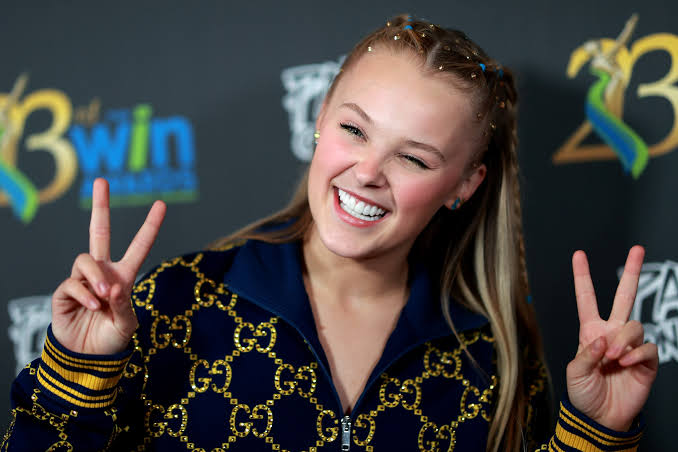 Dance Moms Days' &Quot;Bald Spot&Quot; And Stress Rash Are Revealed By Jojo Siwa, Yours Truly, News, March 3, 2024
