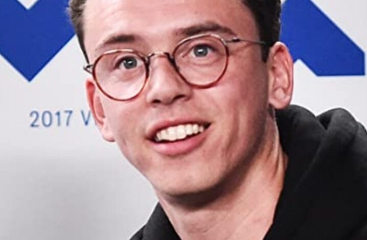 Watch Logic Charm Fans By Bringing Disabled Fan On Stage, Yours Truly, News, October 3, 2022