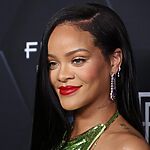 After A Girl'S Night Out, Rihanna Stopped To Assist Restaurant Staff With Cleaning, Yours Truly, News, March 2, 2024
