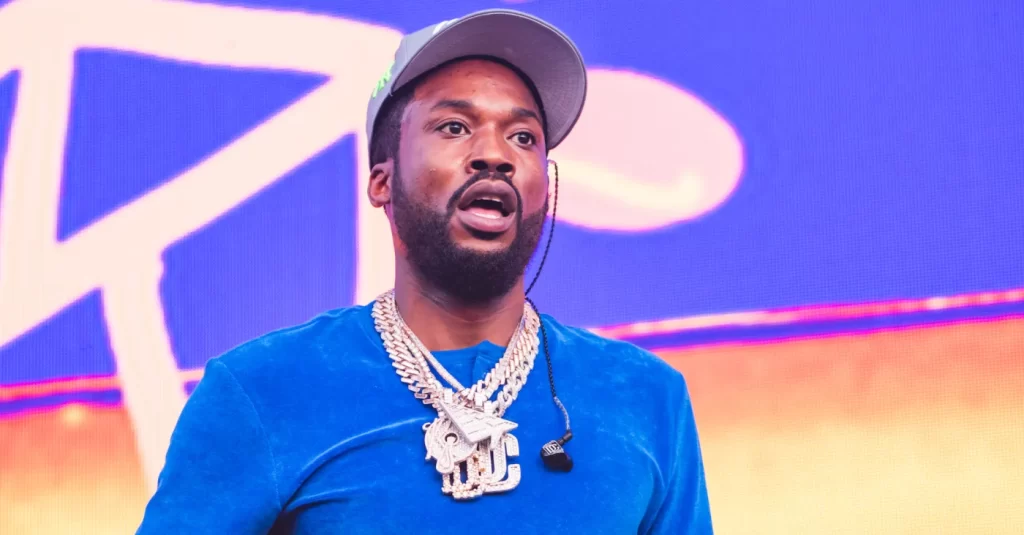 Meek Mill Sounds Alarm Bells In Worrying Post, Issues Online Plea For Aunt Who &Quot;Can'T Breathe&Quot;, Yours Truly, News, May 9, 2024