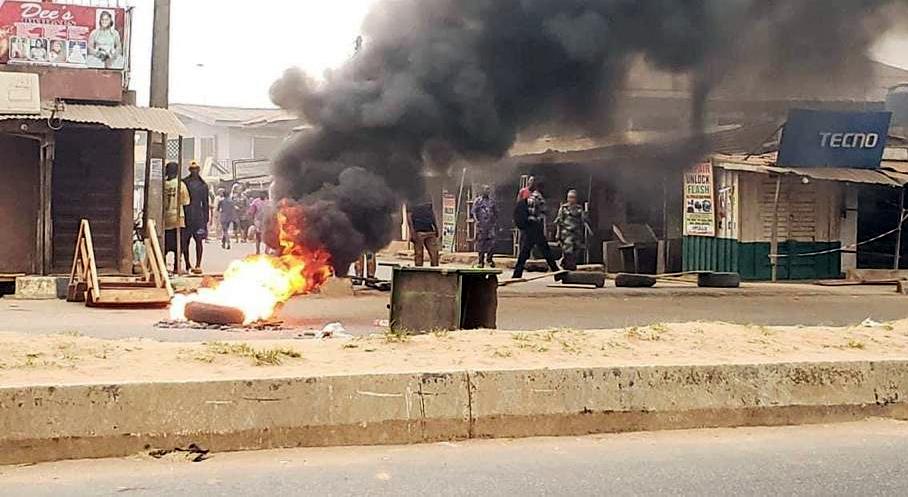 Protesters In Ogun State, Southwest Nigeria, Have Set Two Bank Buildings Ablaze, Yours Truly, News, April 19, 2024