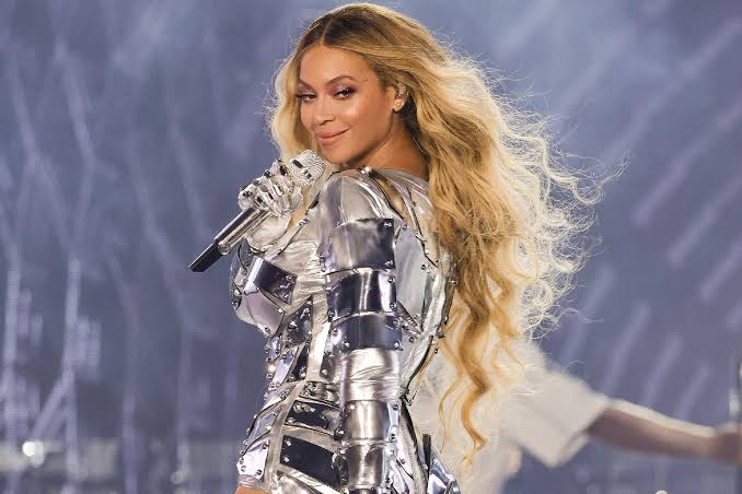 Beyoncé Walks Off Stage During Renaissance Tour Stop In Arizona After Sound 'Goes Mute', Yours Truly, News, December 2, 2023