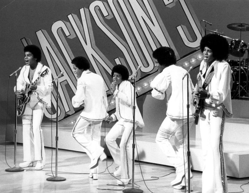The Jackson 5’S ‘Christmas Album’ Enters Top 10 For First Time On Top R&Amp;B/Hip-Hop Albums Chart, Yours Truly, News, February 24, 2024