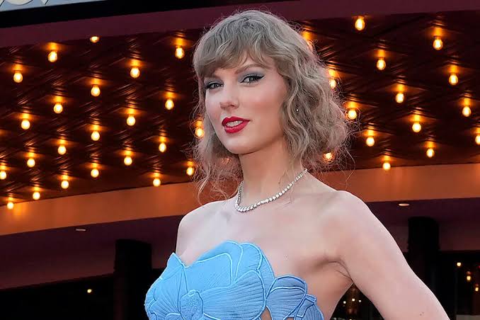 Taylor Swift Contributes $100K To The Gofundme Page Of The Family Of The Woman Killed At The Chiefs Victory Parade, Yours Truly, News, May 18, 2024