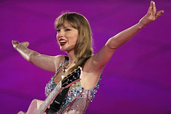 Taylor Swift'S &Amp;Quot;Tortured Poets Department&Amp;Quot; Sells 700K Lps In Just 3 Days, Breaking The Record For Weekly Vinyl Sales, Yours Truly, News, April 23, 2024